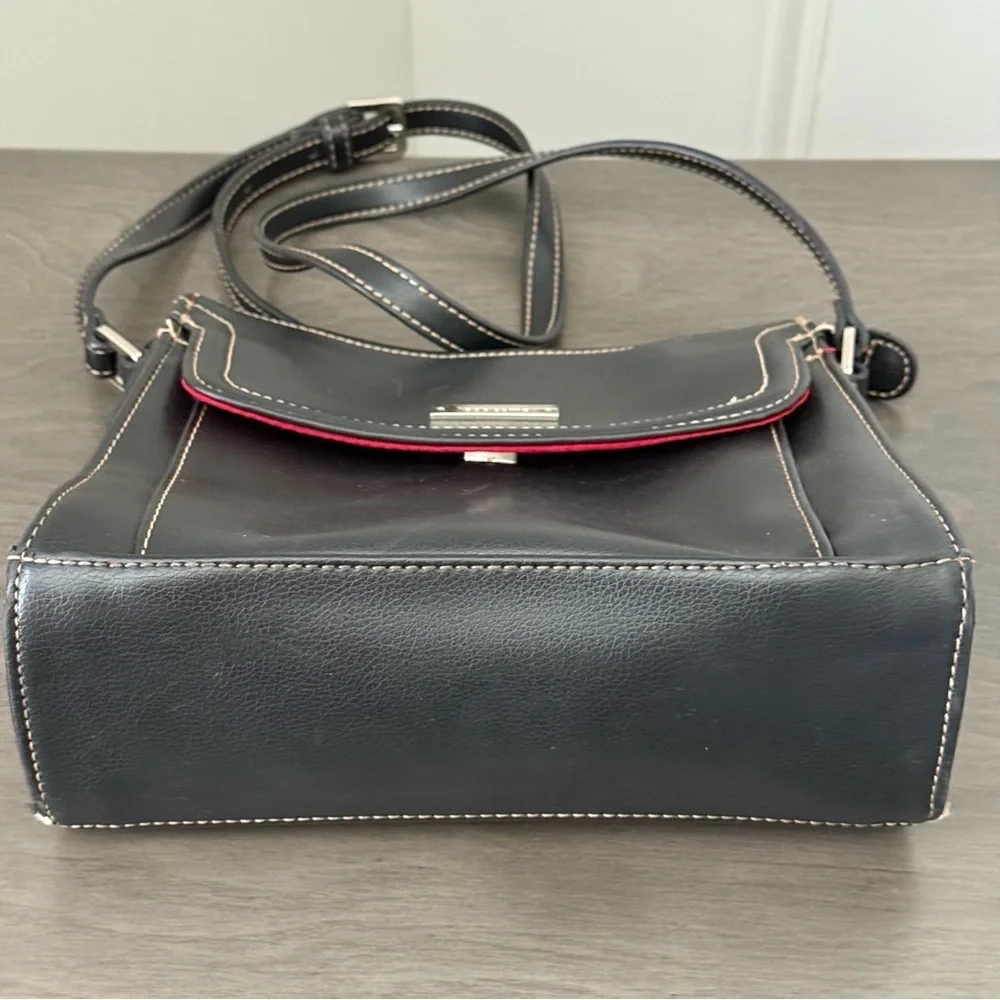 Liz Claiborne Black Leather Shoulder Strap Women's Handbag